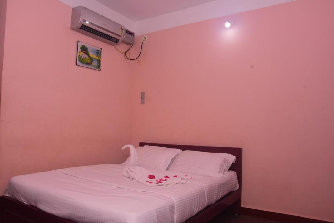 Selvasi Beach Cottage Auroville Exterior photo