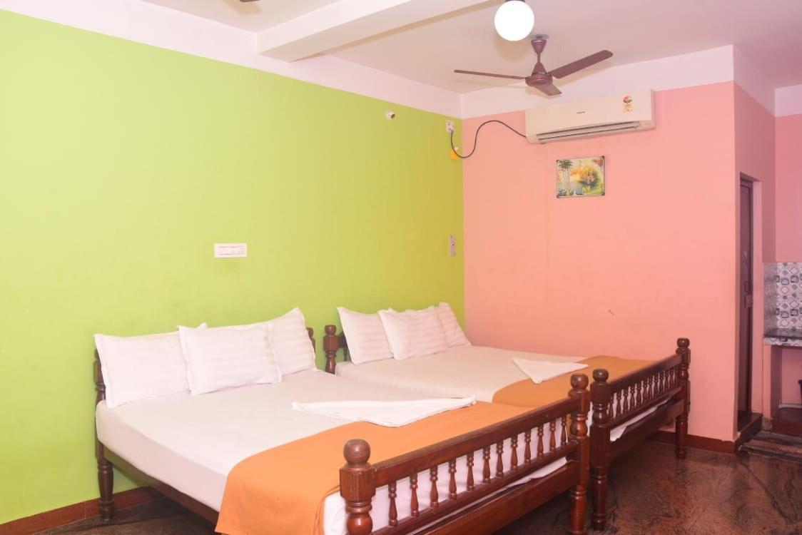 Selvasi Beach Cottage Auroville Exterior photo