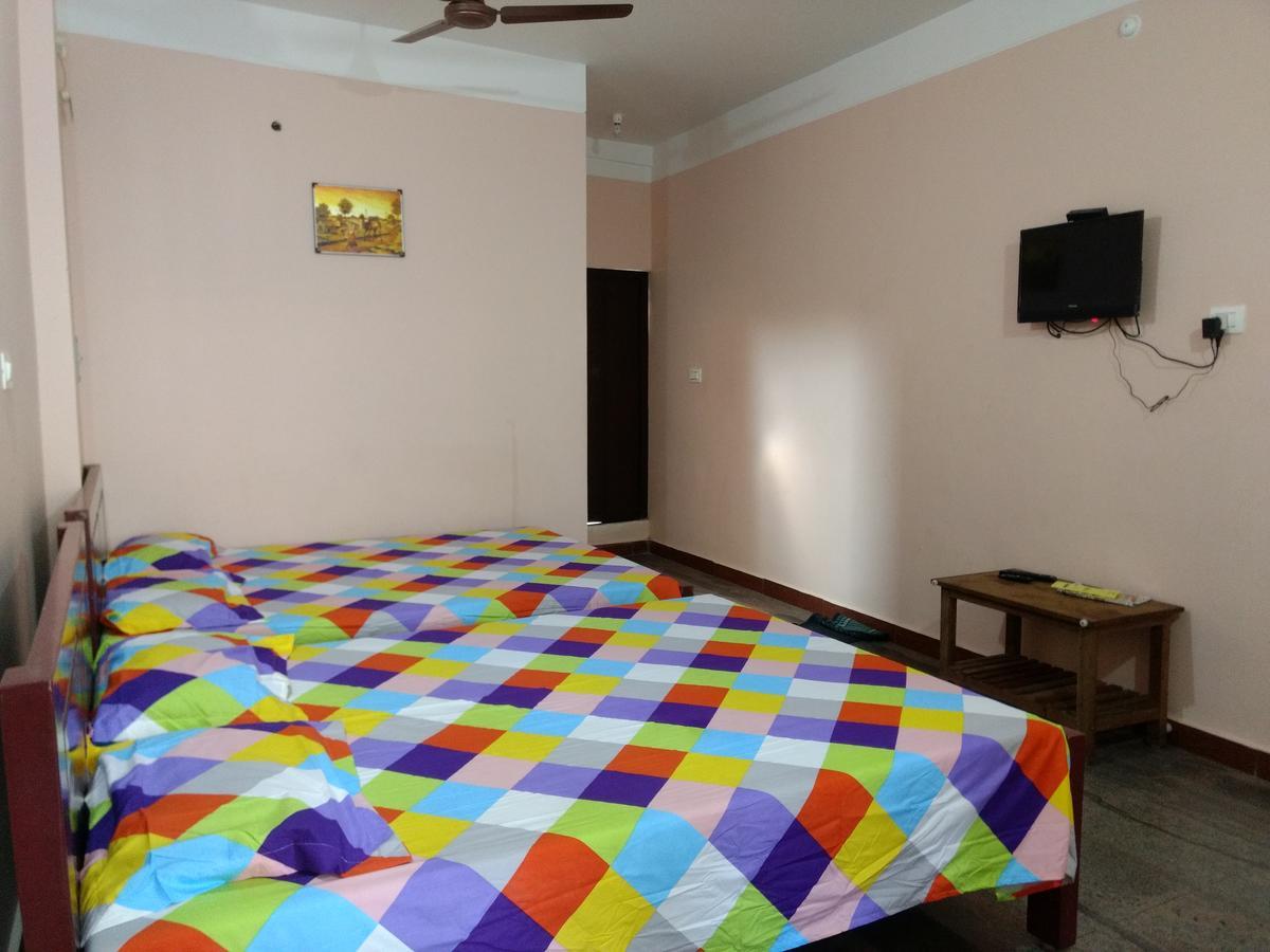 Selvasi Beach Cottage Auroville Exterior photo